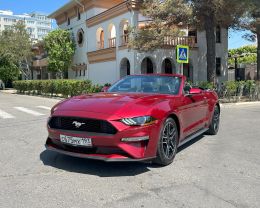 Ford Mustang Спорт купе / Кабриолет