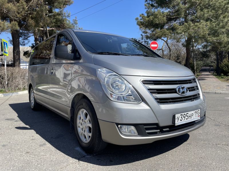 Hyundai H-1