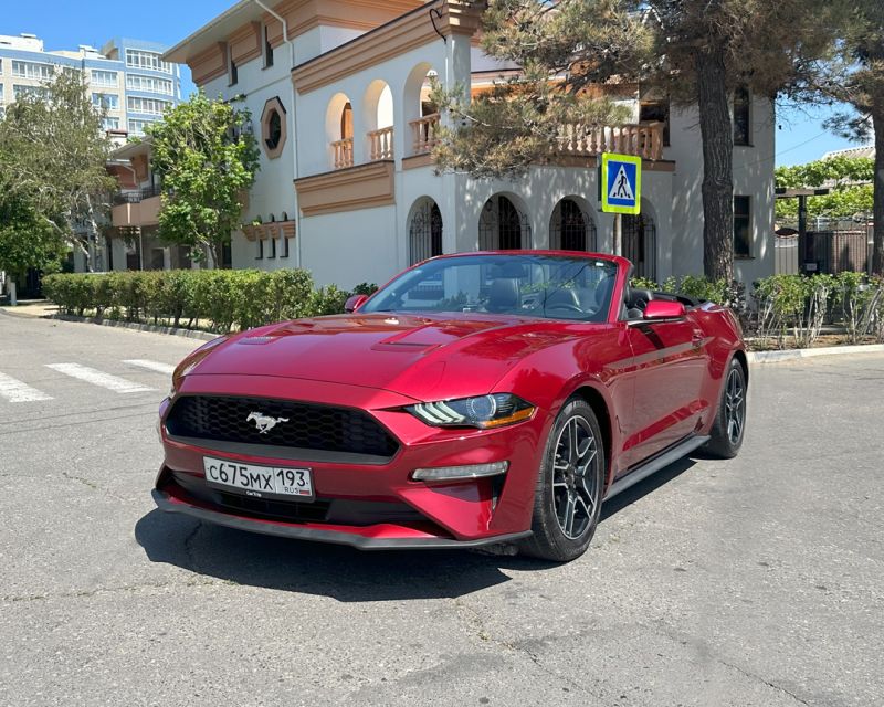 Ford Mustang Спорт купе / Кабриолет